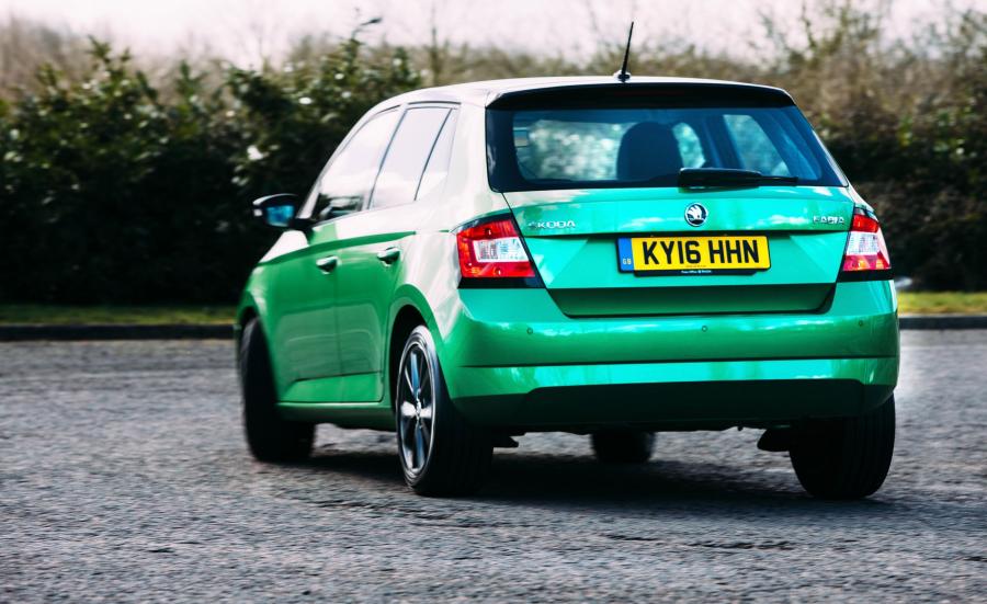  Skoda Fabia Colour Edition 2016 года  (фото 14 из 21)